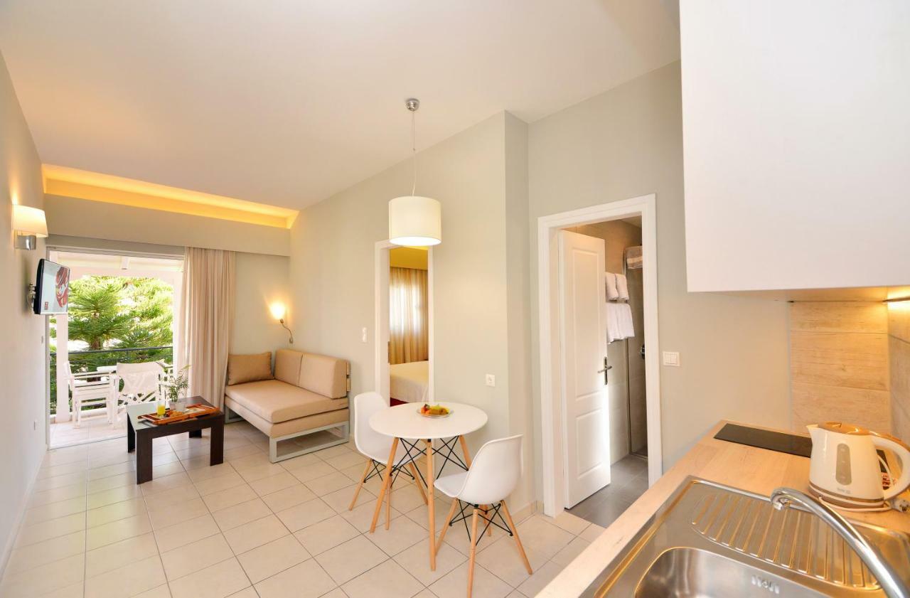 חראני Theoxenia Hotel Apartments מראה חיצוני תמונה